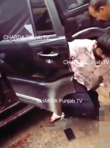 चरखी दादरी में दिनदहाड़े फायरिंग के बाद मौके पर जांच करती पुलिस।