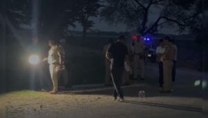 **करनाल एनकाउंटर के बाद मौके पर जांच करती हरियाणा पुलिस।**